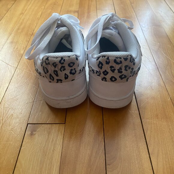 Women's Nike Court Vision Low Leopard Swoosh - White Size 10 - Picture 3 of 6